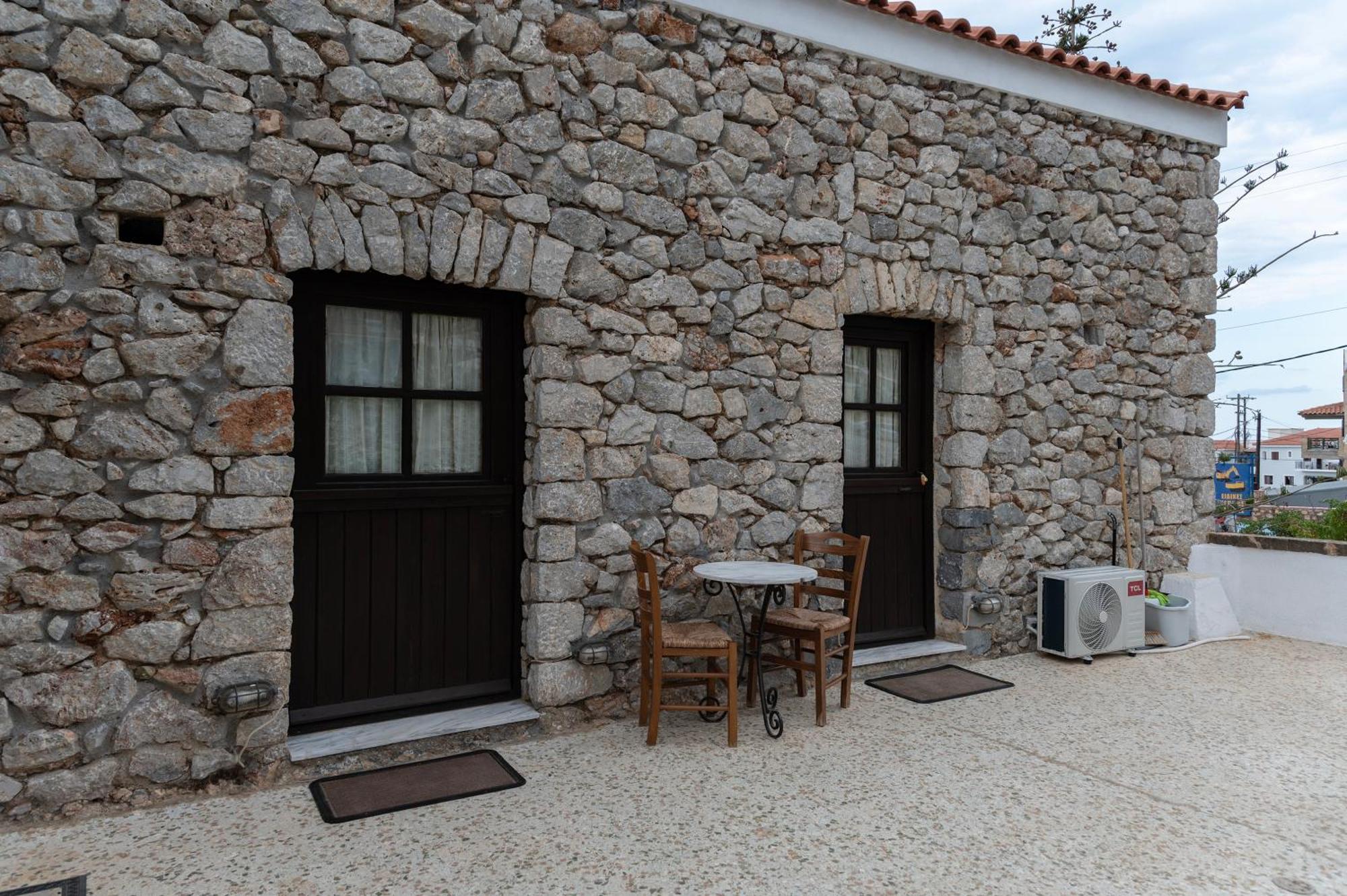 Ferienwohnung Belessi'S Mansion Yefira Exterior foto