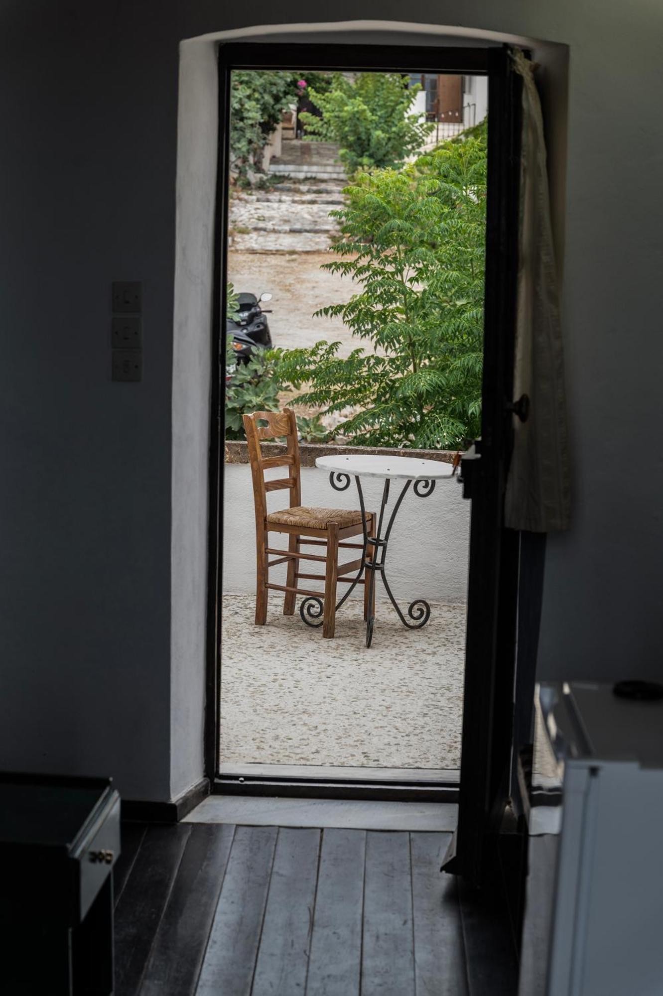 Ferienwohnung Belessi'S Mansion Yefira Exterior foto